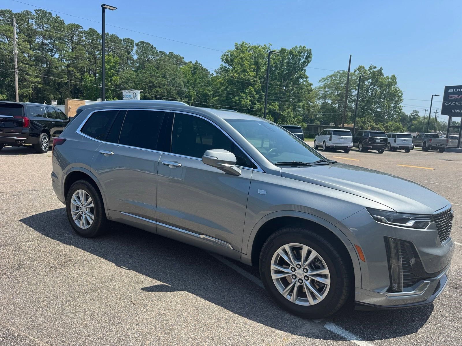 Certified 2024 Cadillac XT6 Luxury FWD image 9
