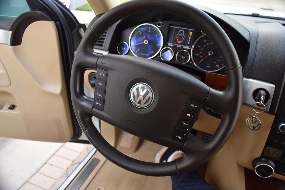 Used 2006 Volkswagen Touareg V10 TDI AWD/4WD image 63