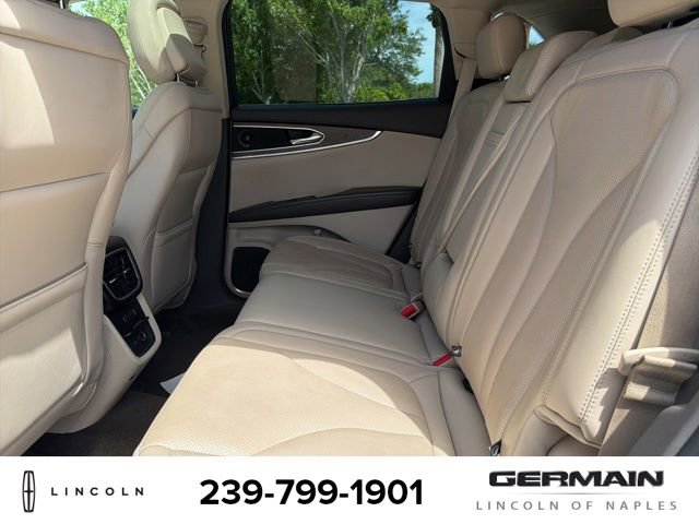 Used 2020 Lincoln Nautilus Reserve w/ Equipment Group 201A FWD image 13