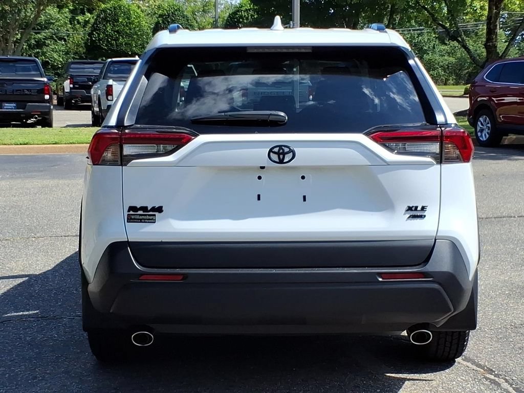 Used 2021 Toyota RAV4 XLE w/ Convenience Package AWD/4WD image 8