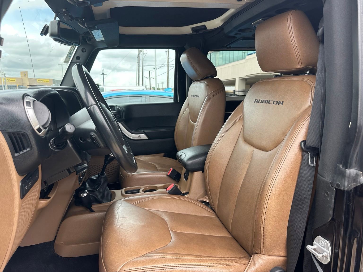 Used 2016 Jeep Wrangler Rubicon w/ Connectivity Group AWD/4WD image 9