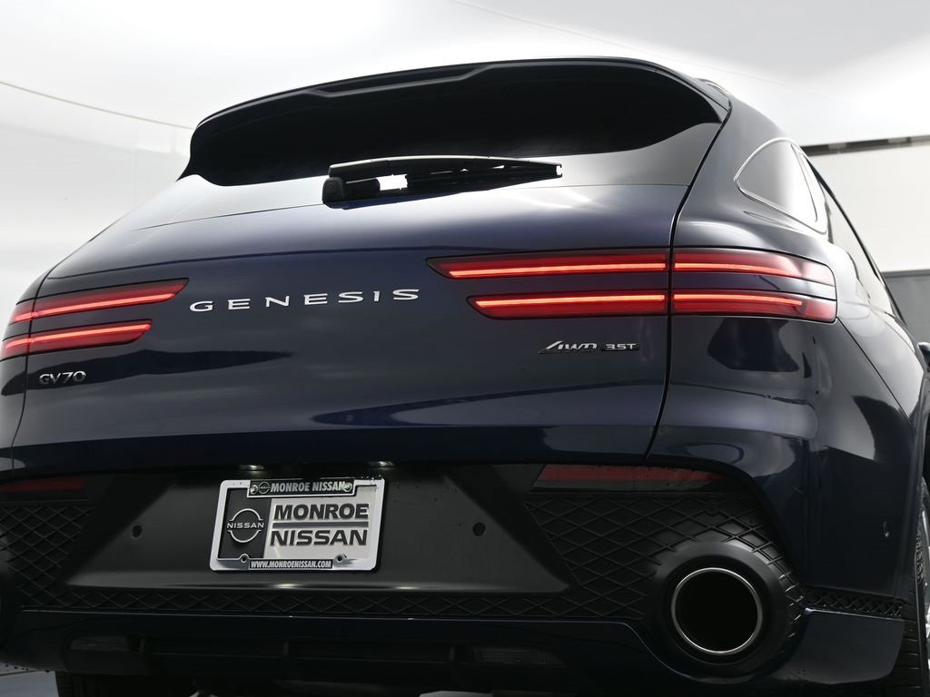 Used 2022 Genesis GV70 3.5T Sport w/ Sport Advanced Package image 15