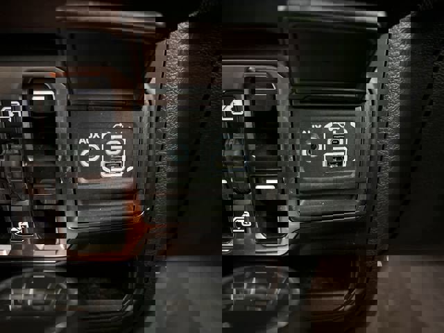 Used 2022 Jeep Gladiator Sport image 35