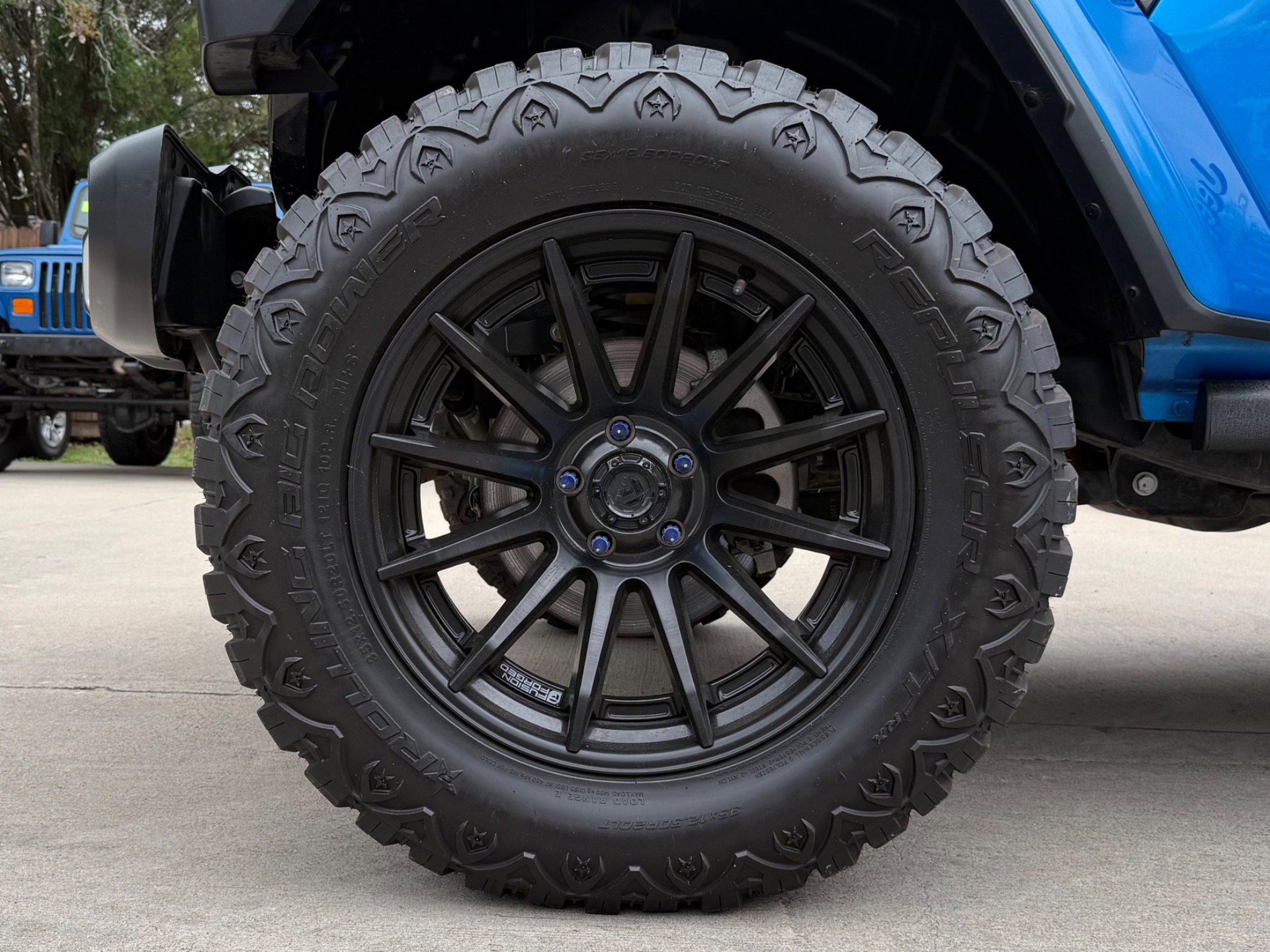 Used 2023 Jeep Gladiator Sport image 6