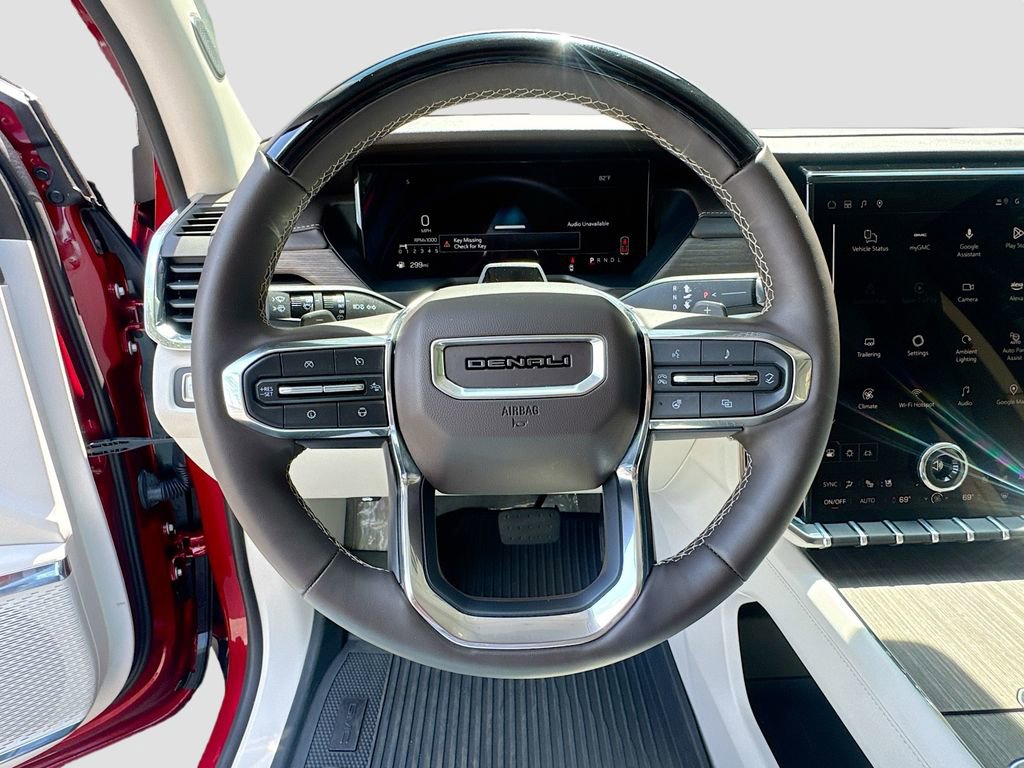 Used 2025 GMC Acadia Denali w/ Super Cruise Package FWD image 9