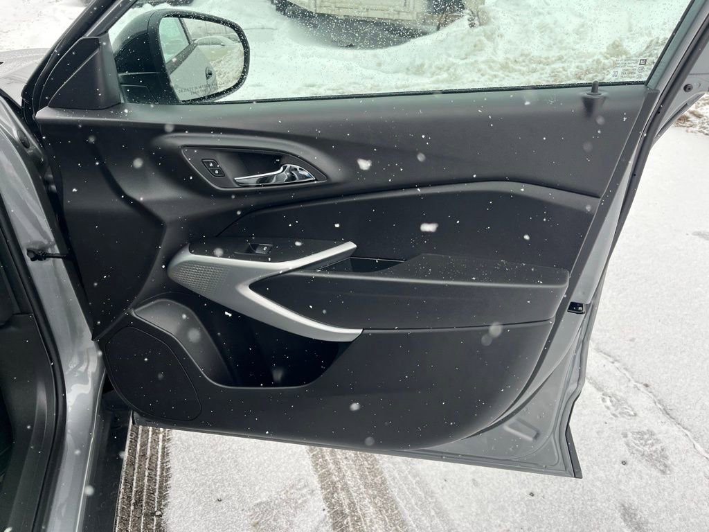 New 2026 Chevrolet Trax RS image 20