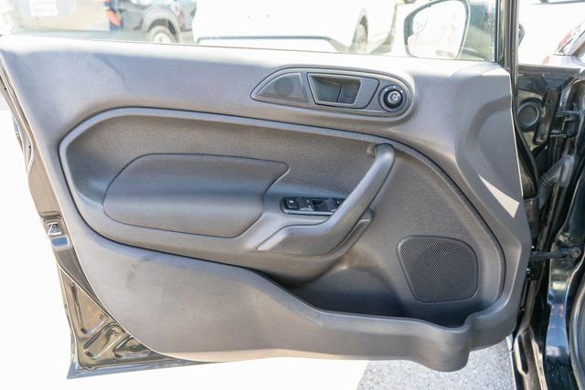 Used 2018 Ford Fiesta SE image 16