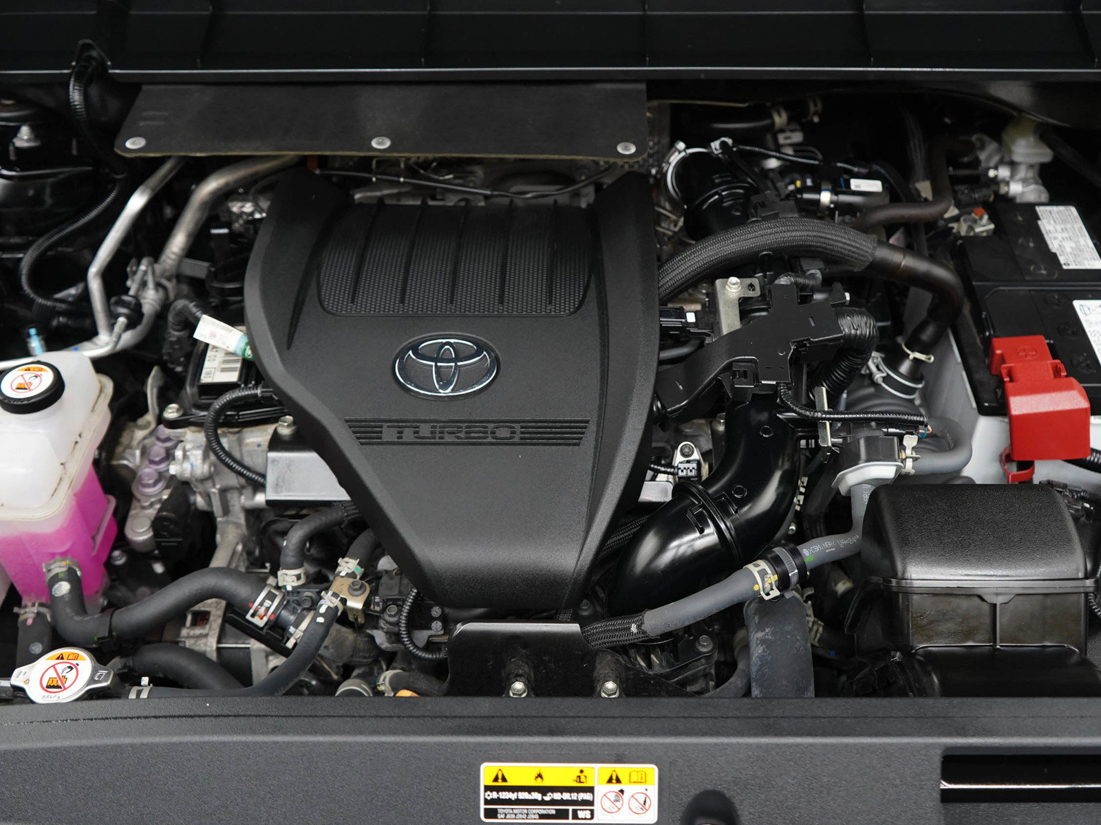 Used 2024 Toyota Highlander Limited AWD/4WD image 32