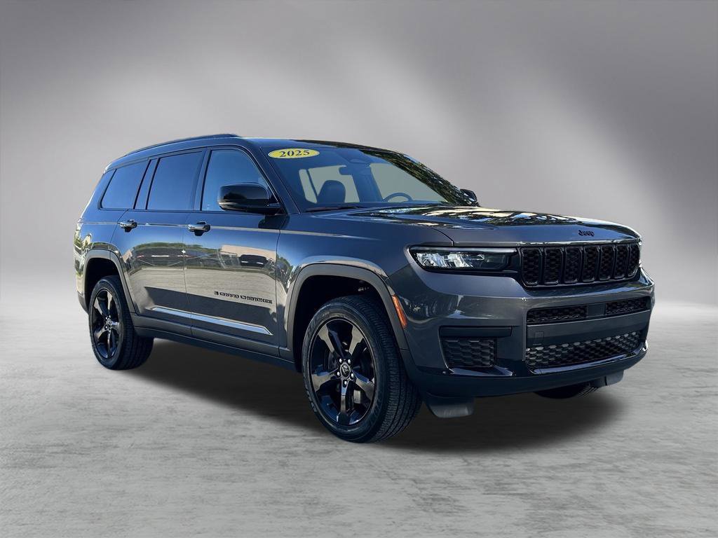 Certified 2025 Jeep Grand Cherokee L Altitude RWD image 3