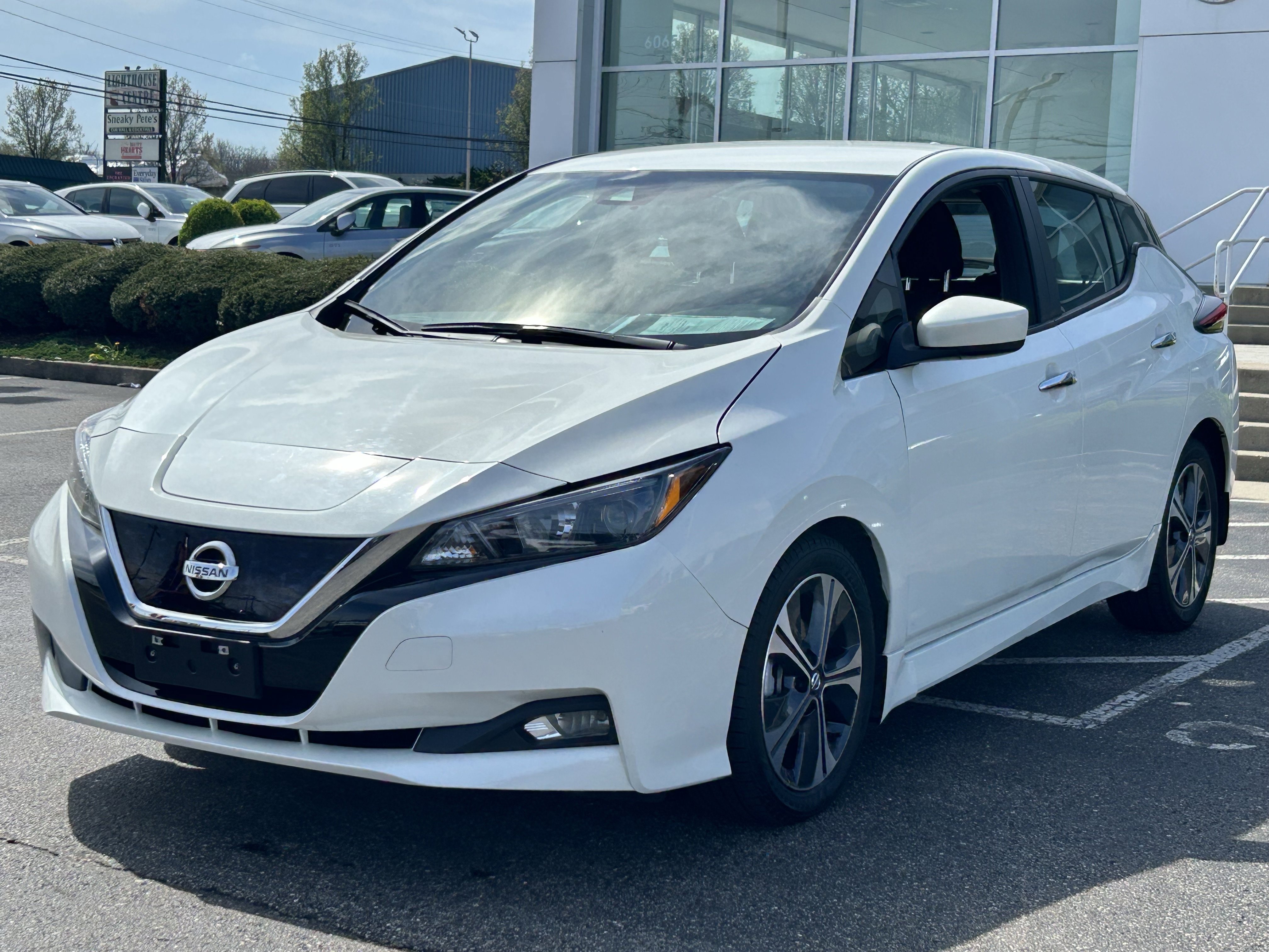 Used 2022 Nissan Leaf SV image 3