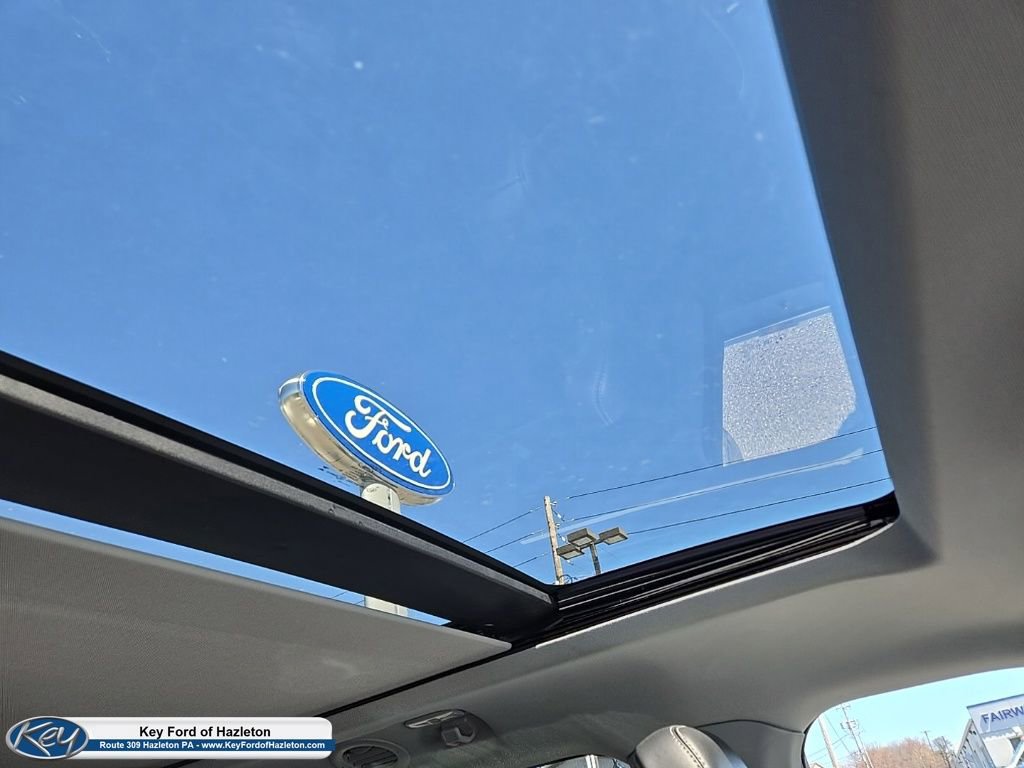 Certified 2023 Ford Explorer XLT w/ Equipment Group 202A image 38