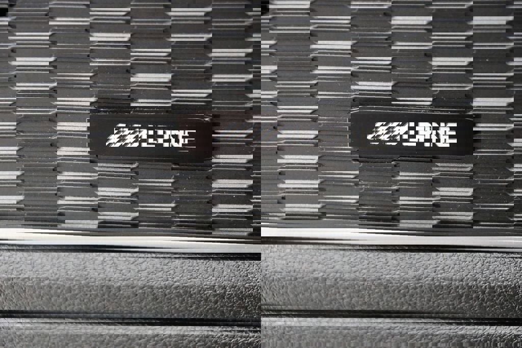 Used 2023 Jeep Grand Cherokee 30th Anniversary image 31