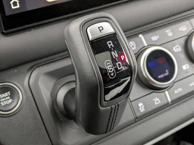 Used 2025 Land Rover Defender 110 S image 12