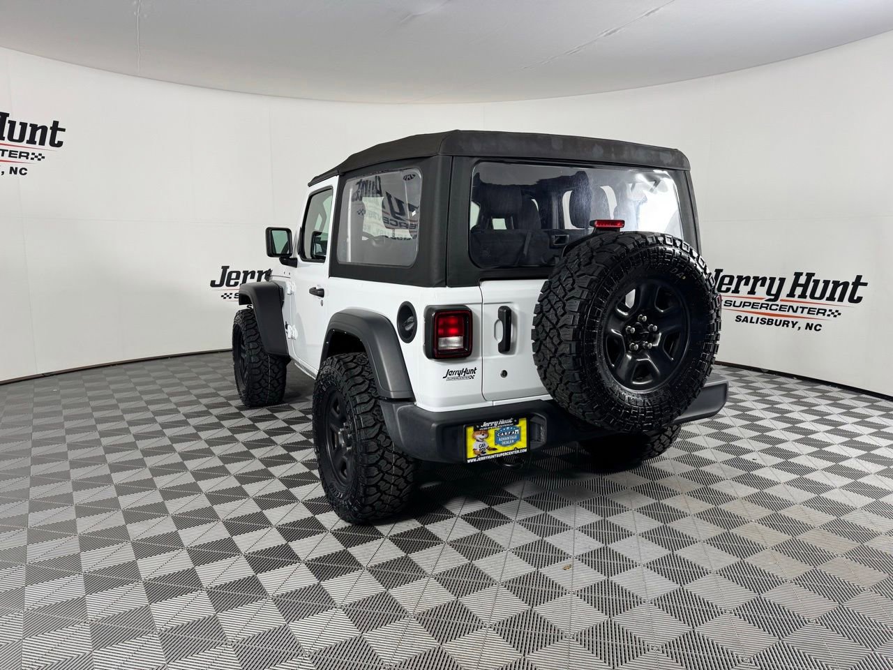 Used 2021 Jeep Wrangler Sport image 9