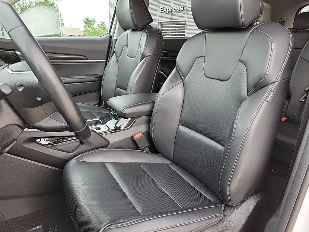 Used 2025 Kia Telluride S AWD/4WD image 10