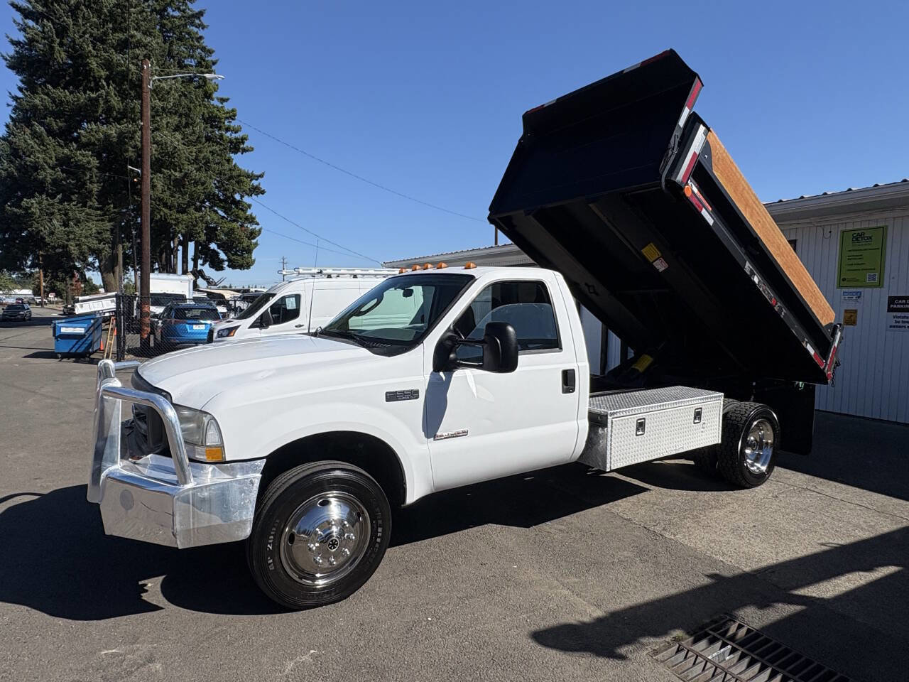 Used 2003 Ford F550 2WD Regular Cab Super Duty