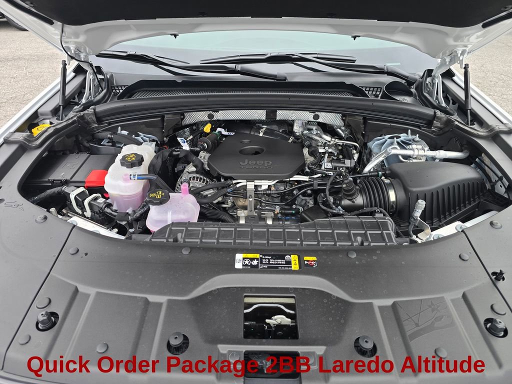 New 2026 Jeep Grand Cherokee Altitude AWD/4WD image 23