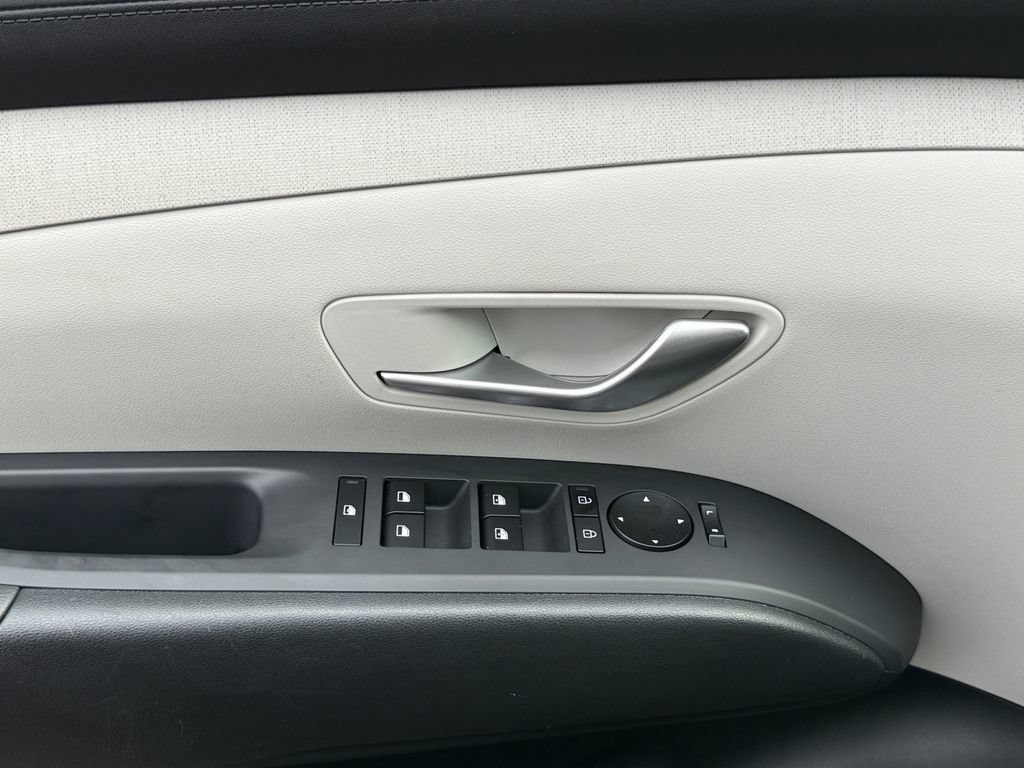 Used 2025 Hyundai Tucson SEL FWD image 11