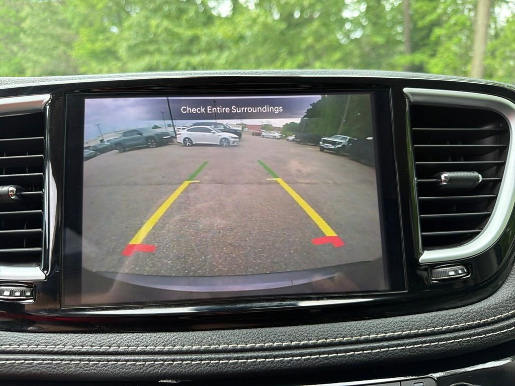 Used 2023 Chrysler Pacifica Limited FWD image 19