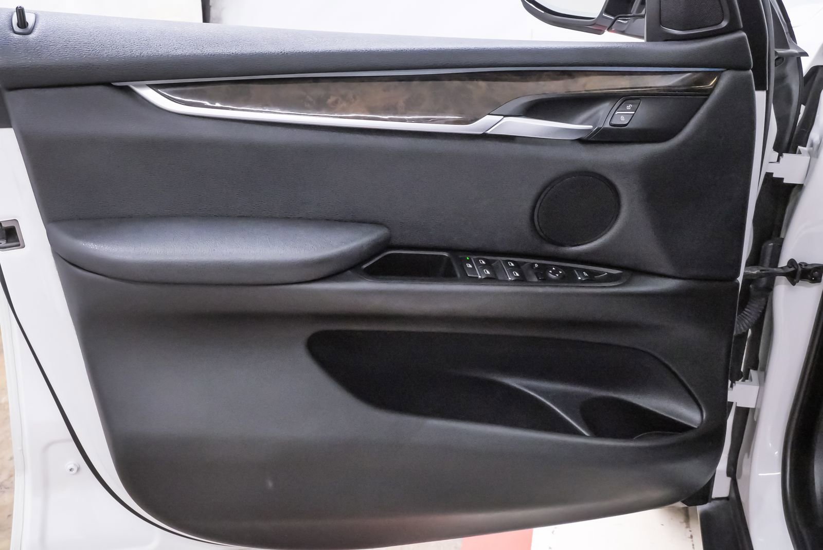 Used 2018 BMW X5 sDrive35i w/ M Sport Package image 25