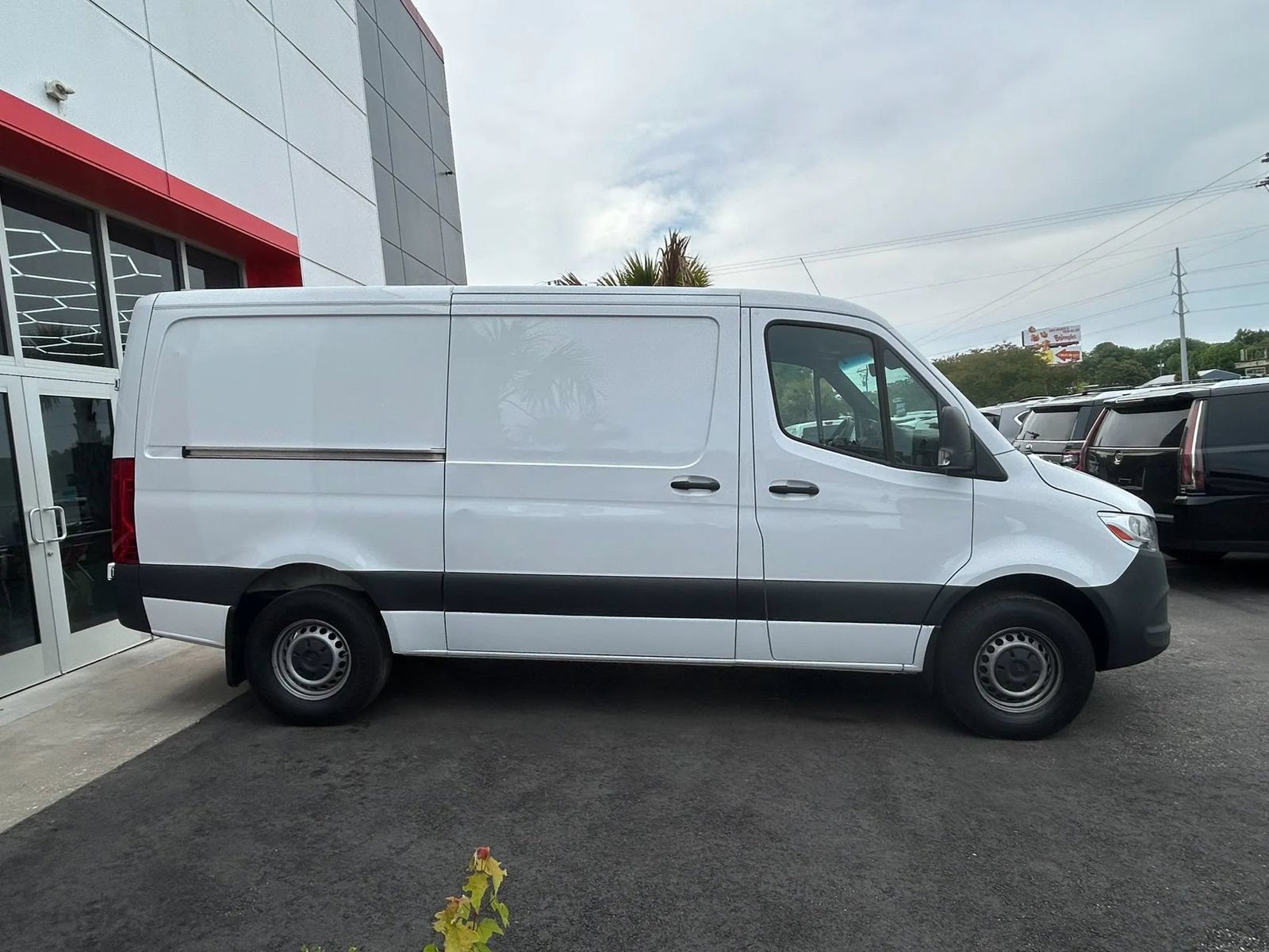Used 2023 Mercedes-Benz Sprinter 2500 image 8