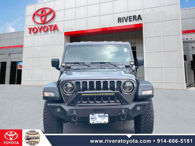 Used 2024 Jeep Wrangler Unlimited Sport AWD/4WD image 2