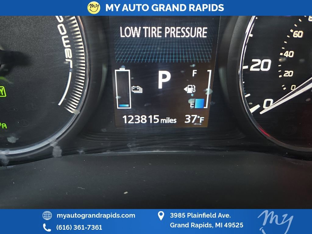 Used 2018 Mitsubishi Outlander SEL image 18