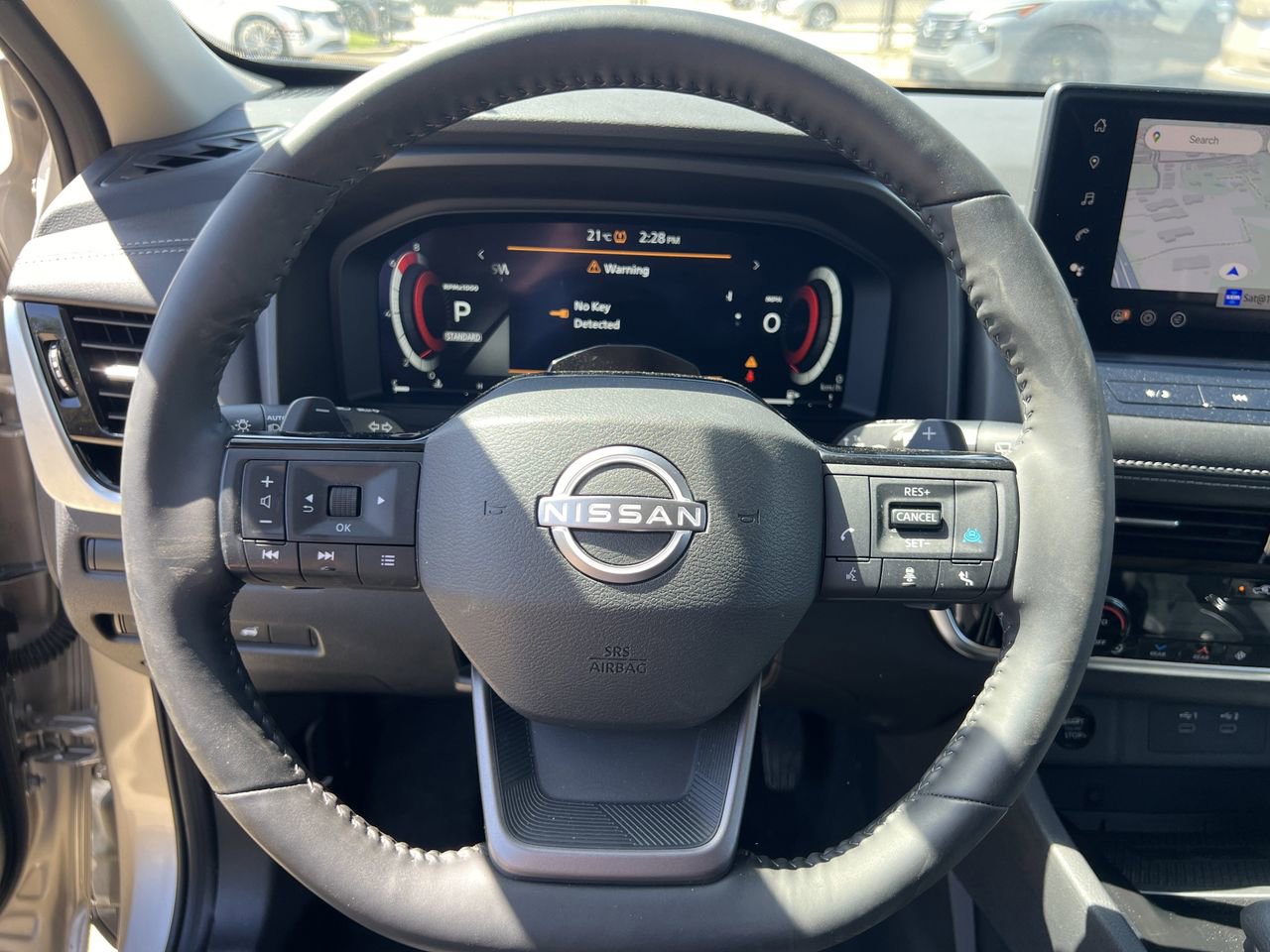Used 2025 Nissan Rogue SL w/ Tech Package image 6