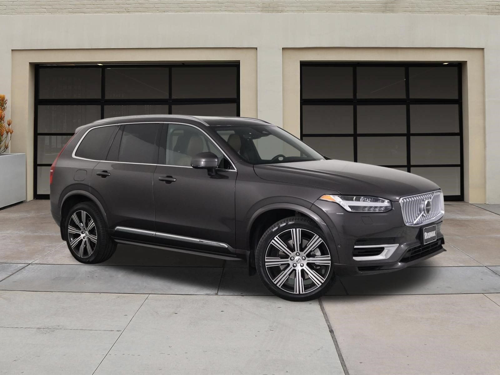 Certified 2024 Volvo XC90 T8 Plus w/ Protection Package Premier AWD/4WD image 34