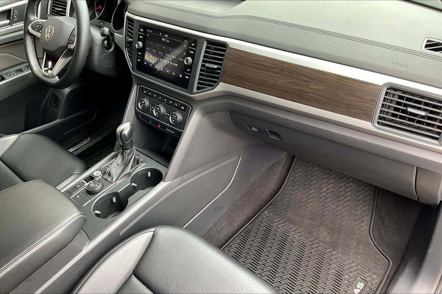 Used 2021 Volkswagen Atlas SE image 20