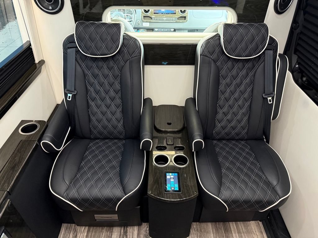 Used 2023 Mercedes-Benz Sprinter 3500 image 69