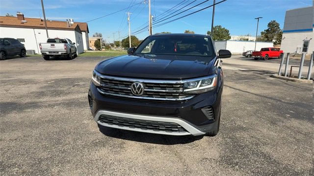 Used 2021 Volkswagen Atlas Cross Sport SE w/ Panoramic Sunroof Package image 3