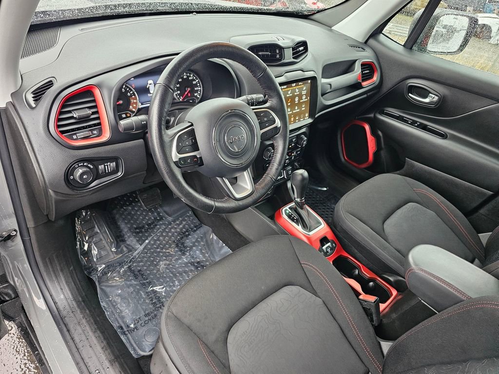 Used 2021 Jeep Renegade Trailhawk w/ Trailer Tow Group image 2