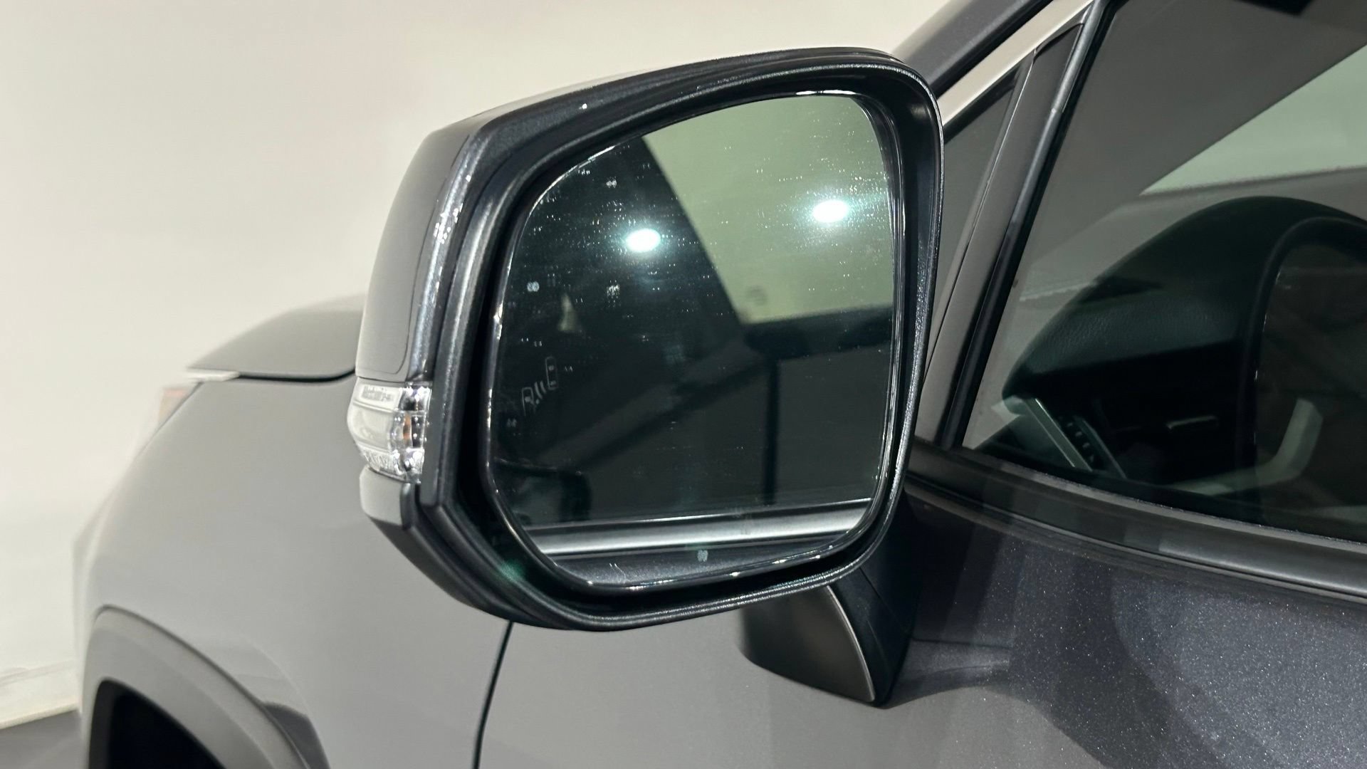 Used 2025 Toyota RAV4 Limited FWD image 19