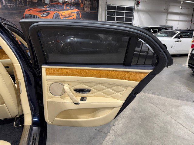 Used 2015 Bentley Flying Spur W12 image 63