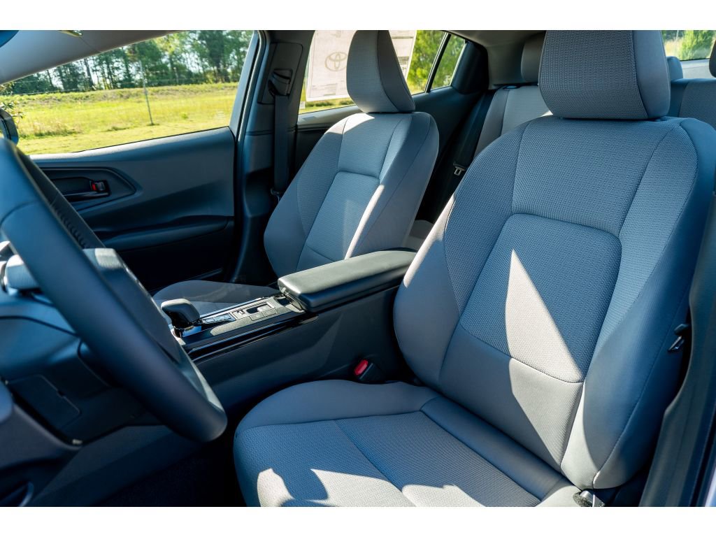 New 2026 Toyota Prius LE image 11