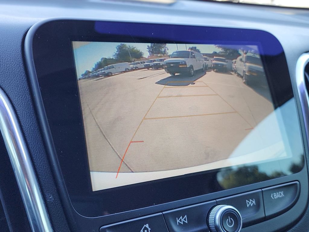 Used 2018 Chevrolet Equinox LT FWD image 17