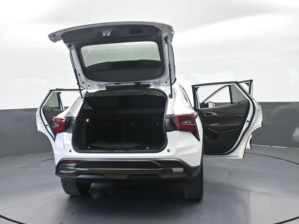 Used 2025 Chevrolet Trax ACTIV FWD image 72