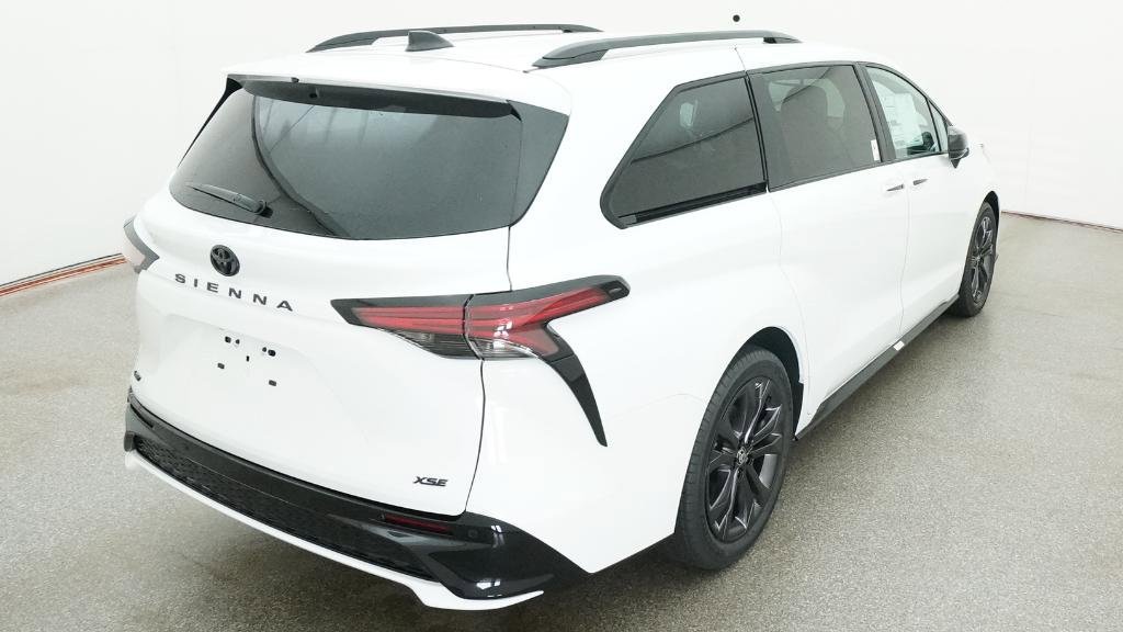 New 2026 Toyota Sienna XSE FWD image 5