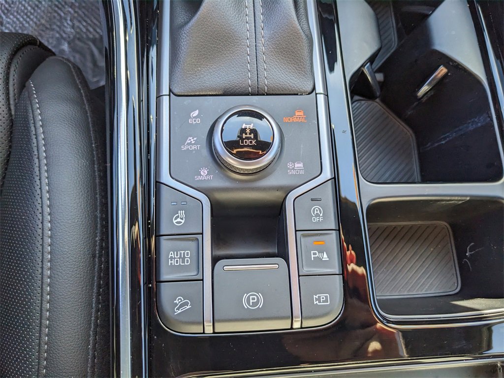 Certified 2025 Kia Sorento SX Prestige image 30