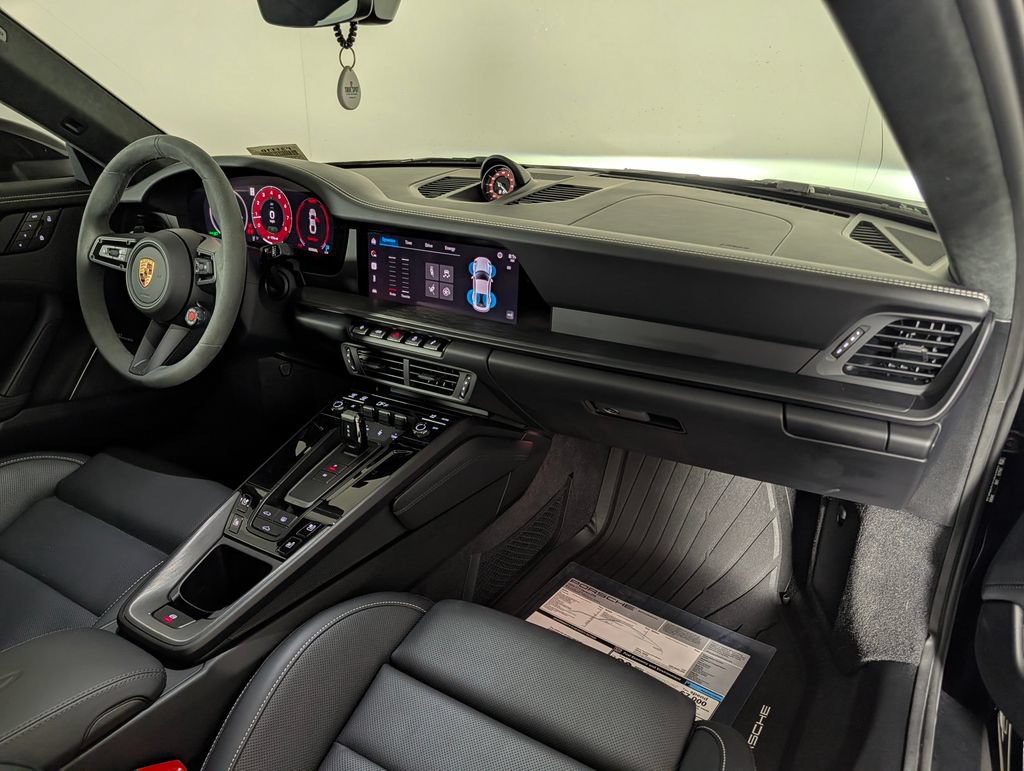 Certified 2026 Porsche 911 Carrera GTS RWD image 17