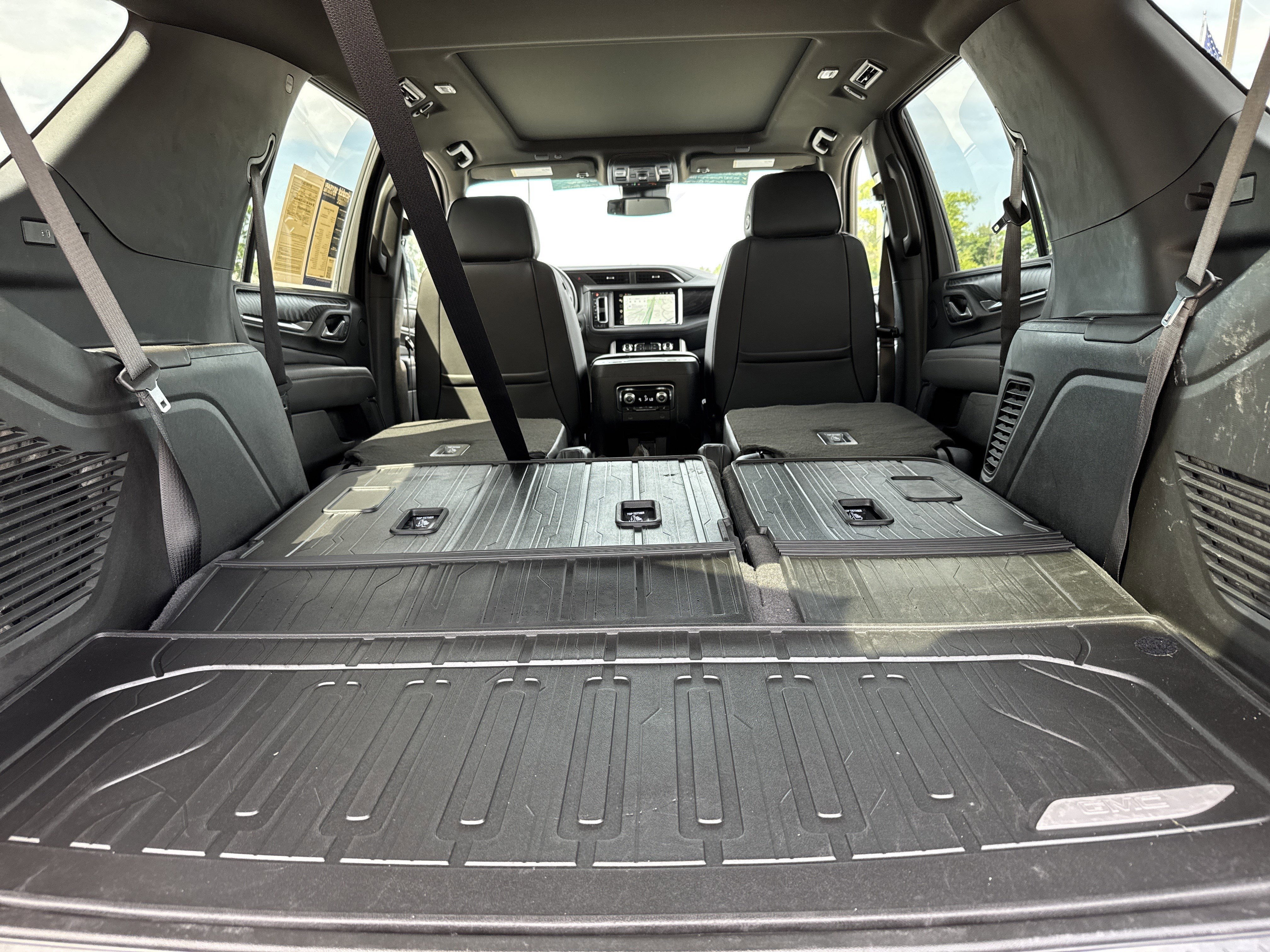 Used 2023 GMC Yukon Denali w/ LPO, Floor Liner Package AWD/4WD image 36