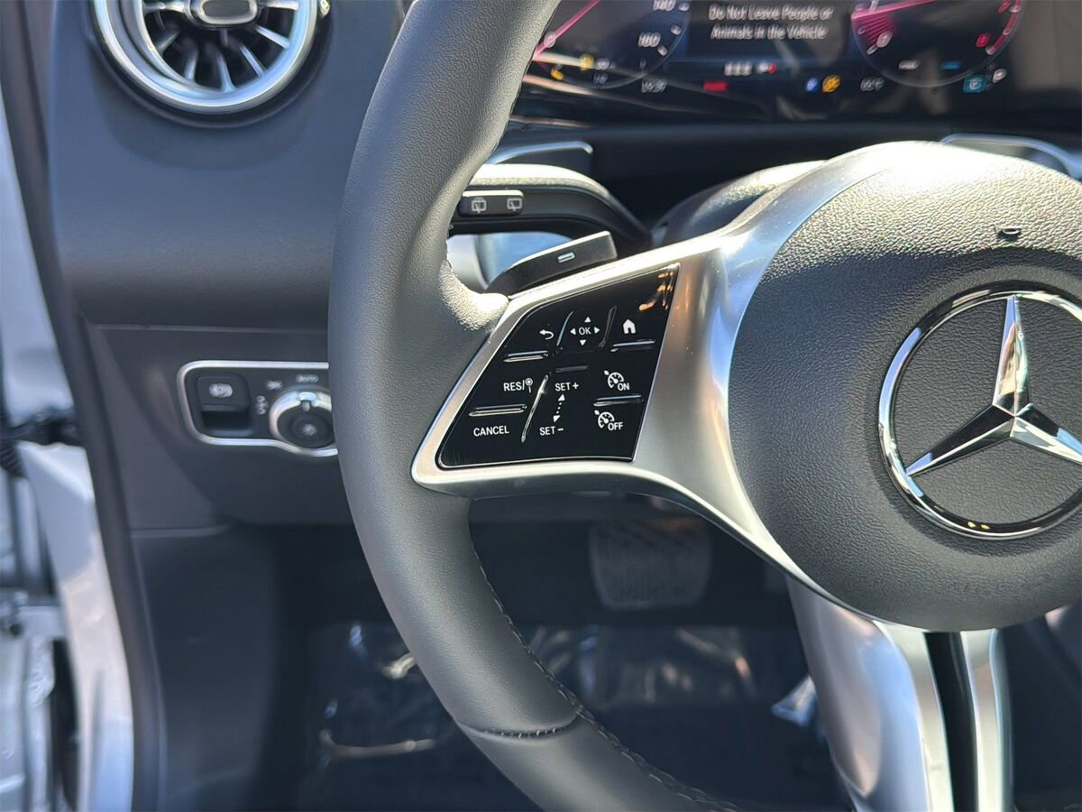 New 2026 Mercedes-Benz GLB 250 image 15