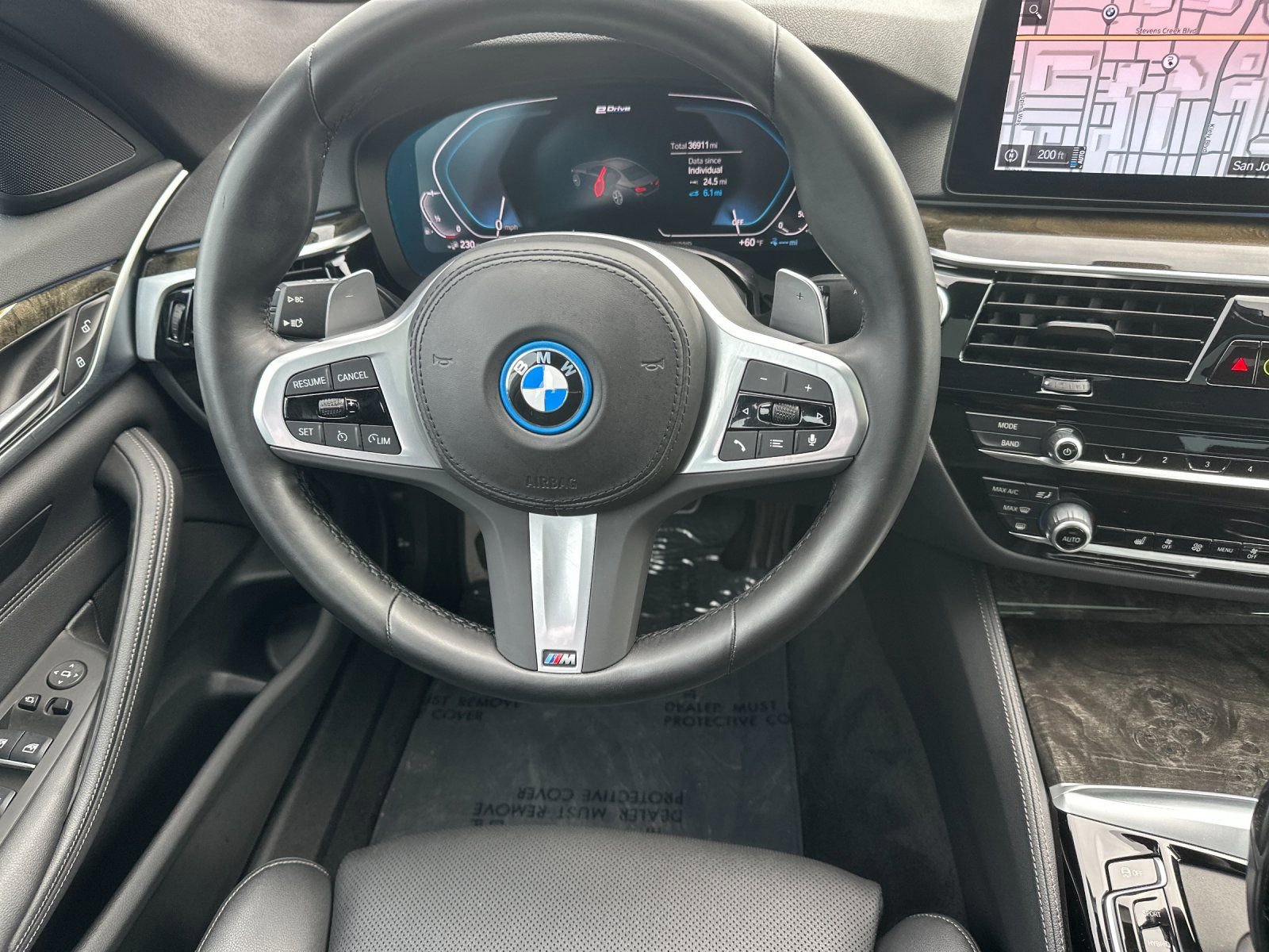 Used 2023 BMW 530e w/ M Sport Package image 14