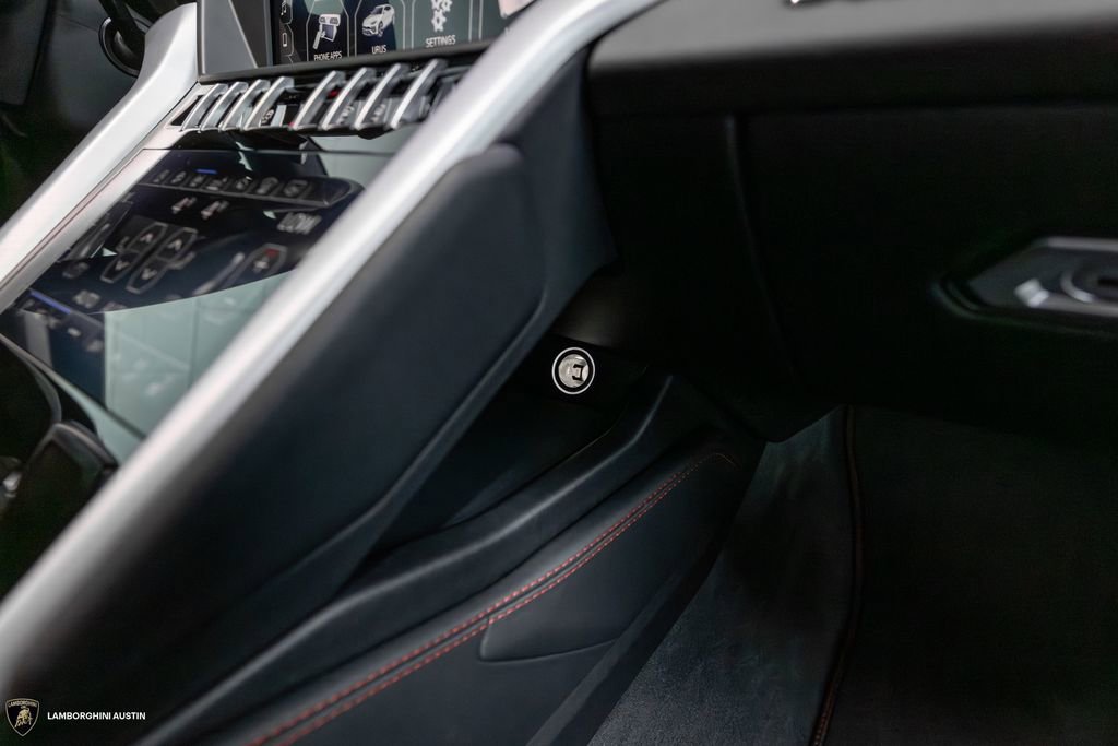 Used 2019 Lamborghini Urus AWD/4WD image 43