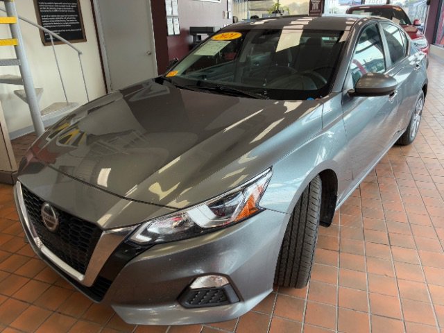 Used 2021 Nissan Altima 2.5 S w/ Driver Assist Package image 6