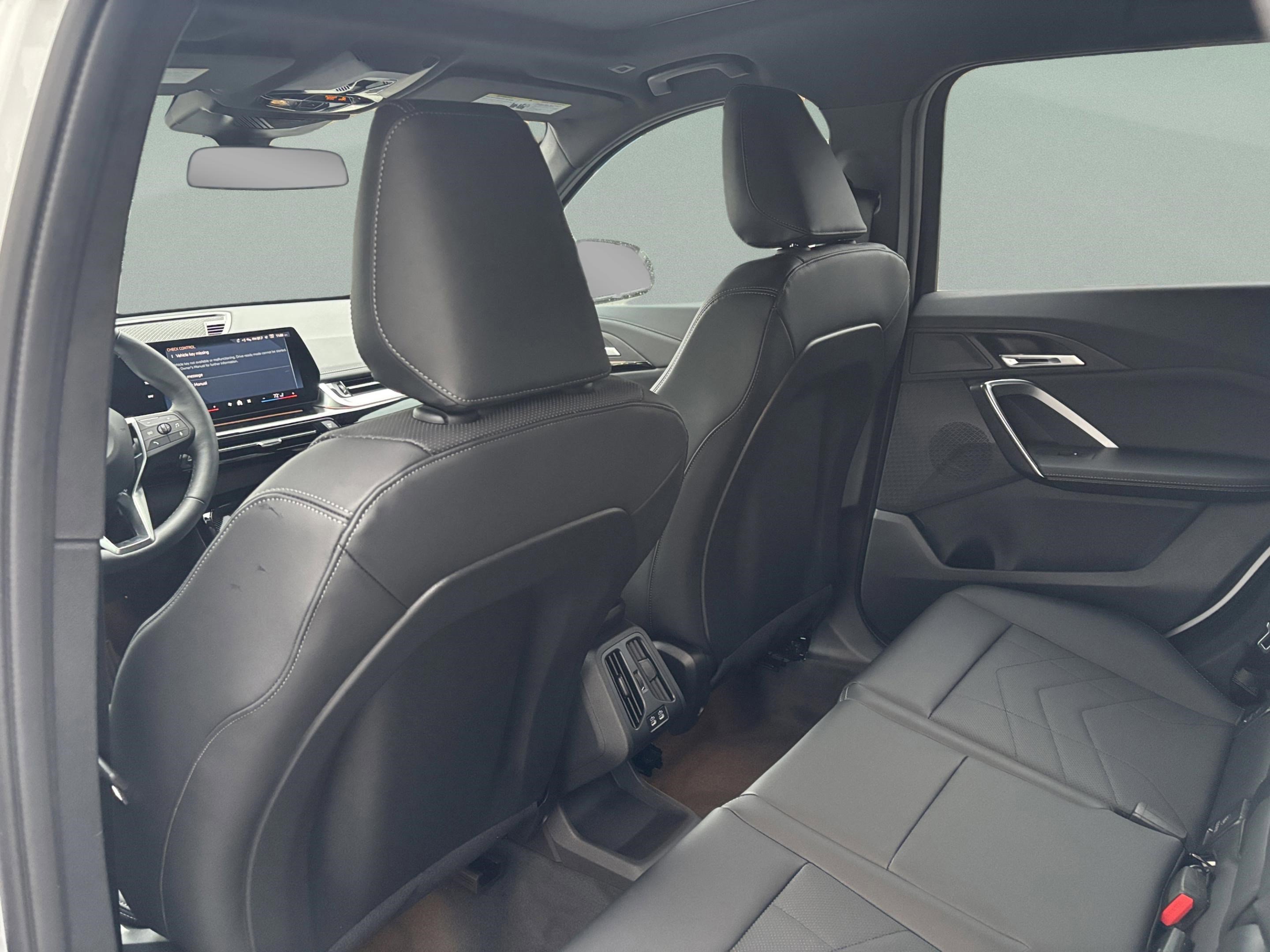 Used 2026 BMW X1 xDrive28i w/ Technology Package image 29