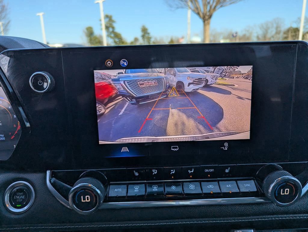 Used 2024 Chevrolet Colorado LT w/ LT Convenience Package III image 25