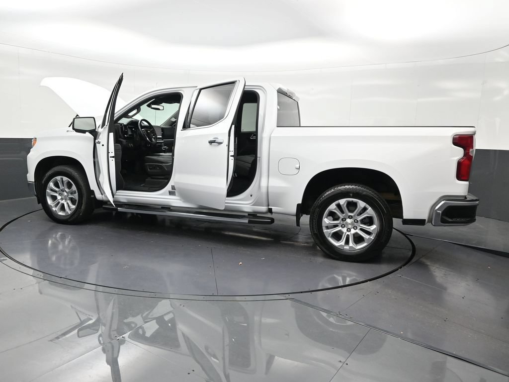 Used 2025 Chevrolet Silverado 1500 LTZ RWD image 35