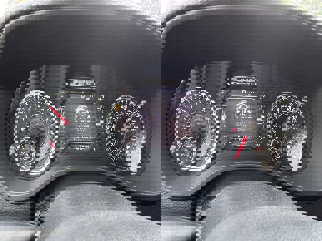 Used 2024 RAM 1500 Laramie image 33